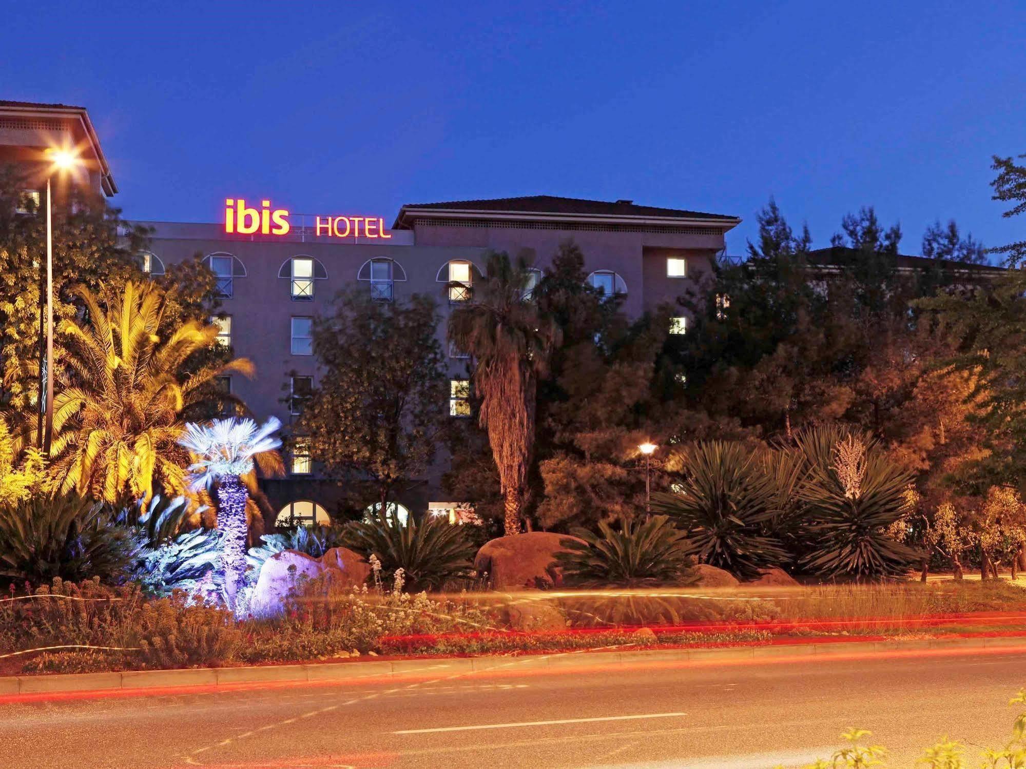 Ibis Hyeres Centre Hotel Exterior photo